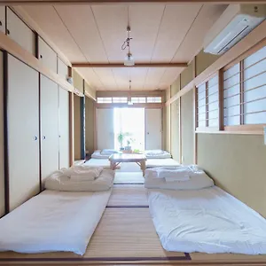 Hostel Ini & Brun Donut Cafe Kobe